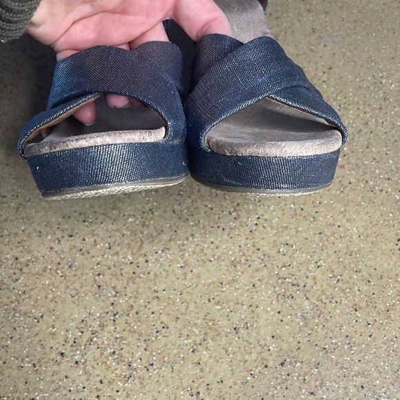 TOMS Sienna Metallic Denim Strappy Wedge Sandals NEW sz 6.5 - Picture 3 of 12